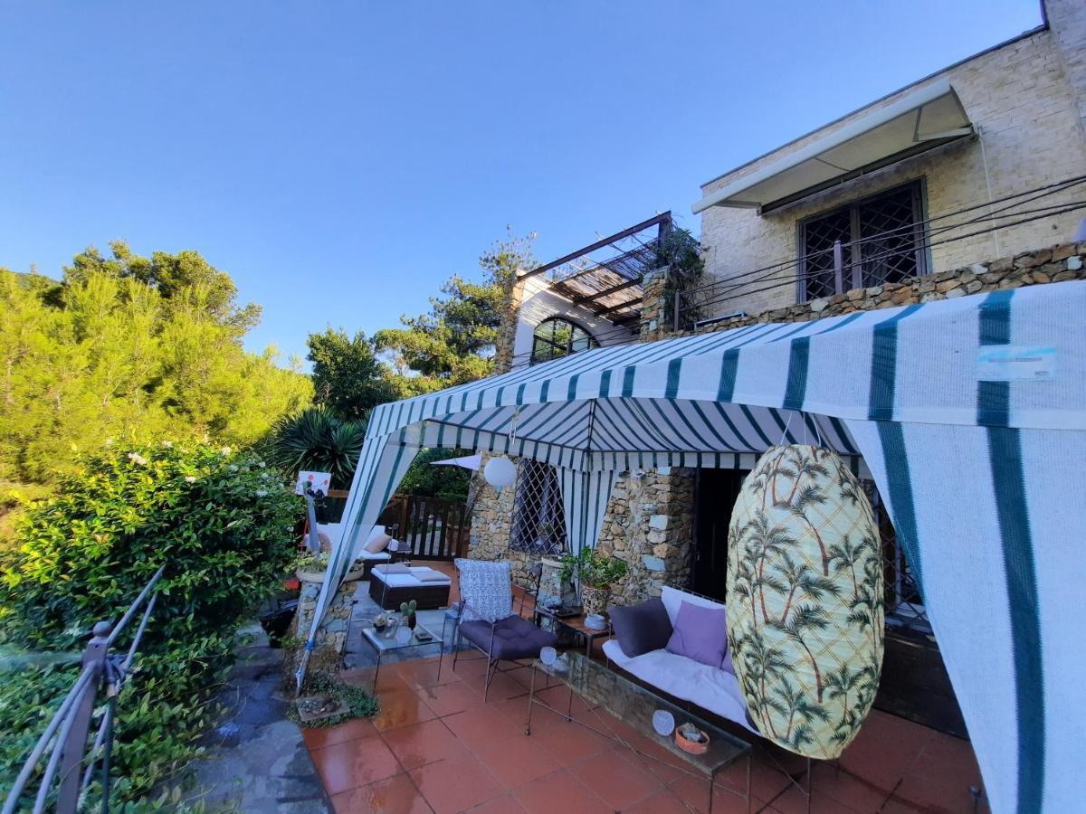 Le Terre Del Drago Apartment Bergeggi Exterior foto